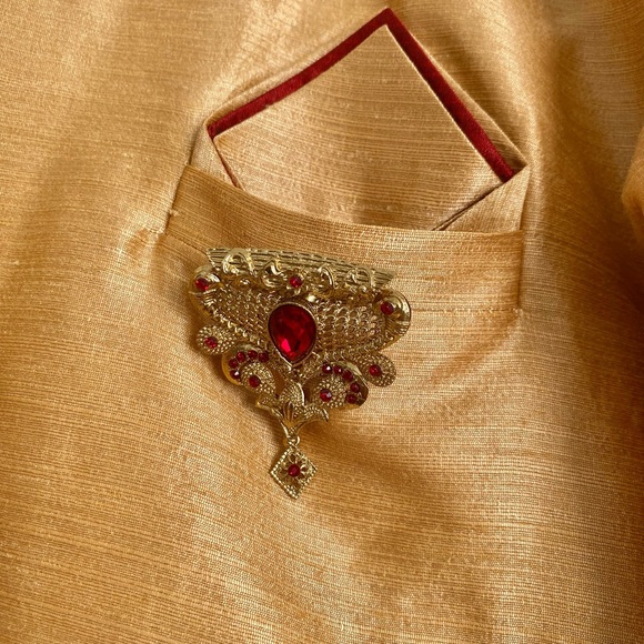 Gold & Maroon Sherwani Indian Pakistani Bollywood Suit Traditional Size 44 - Picture 4 of 7